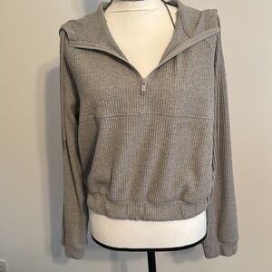 Cute half-zipped Zella hoodie